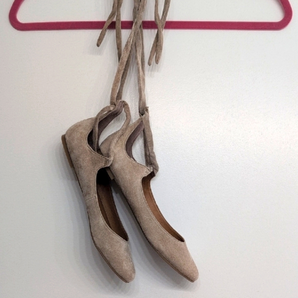 Steve Madden 8 Women's Taupe Lace-Up Flats - Picture 5 of 7